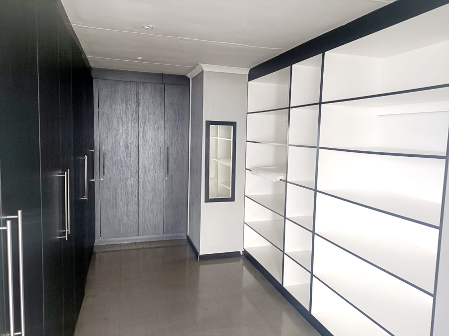 5 Bedroom Property for Sale in De Bakke Western Cape